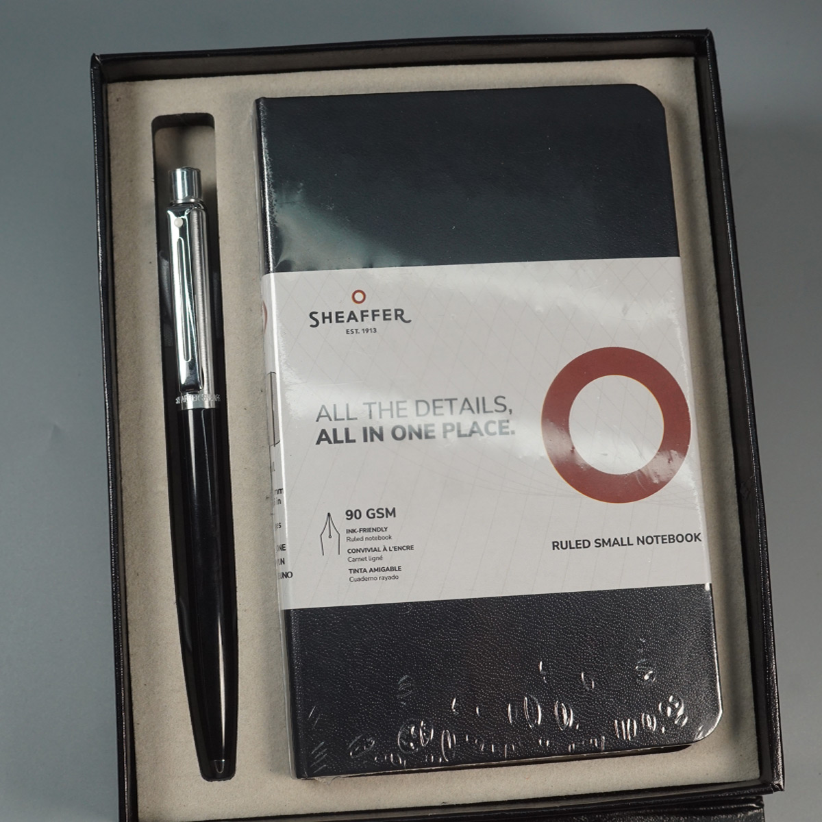 Sheaffer 321 Gift Set Glossy Black and Silver Retractable Ball Pen With Small Note Book Black Color  SKU 28647