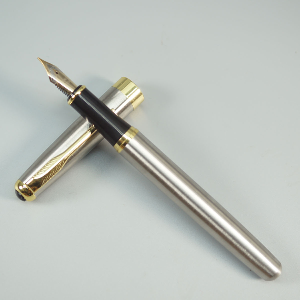 penhouse.in 388 Silver Color Body with Gold Trim And Clip Fine Nib Converter Type Fountain Pen SKU 28659