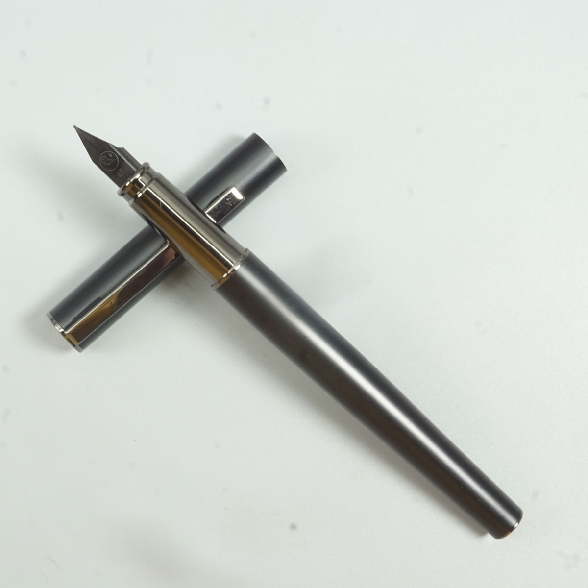penhouse.in 5199 Black Color Body With Gun Metal Clip And EF Converter Type Fountain Pen SKU 28705
