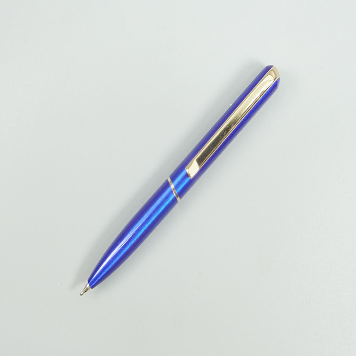 penhouse.in Mini Glossy Blue Color Body With Gold Color Clip Twist Type Ball Pen SKU 28754