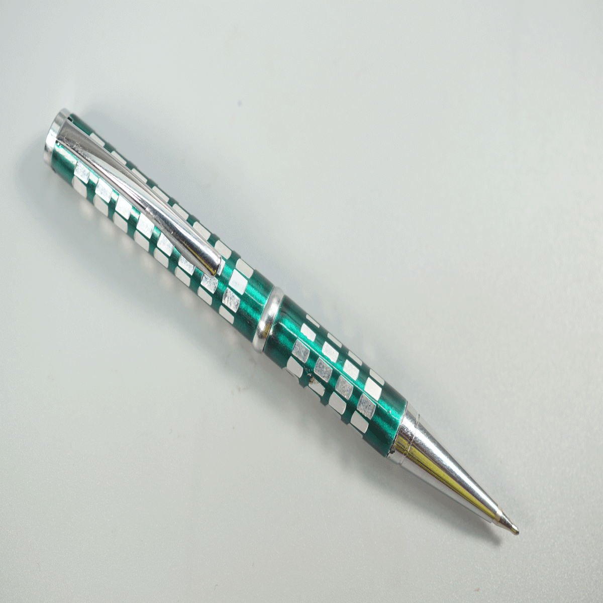 penhouse.in Mini Green Color with Silver Clip Squre Design Twist Type Ball Pen SKU 28768