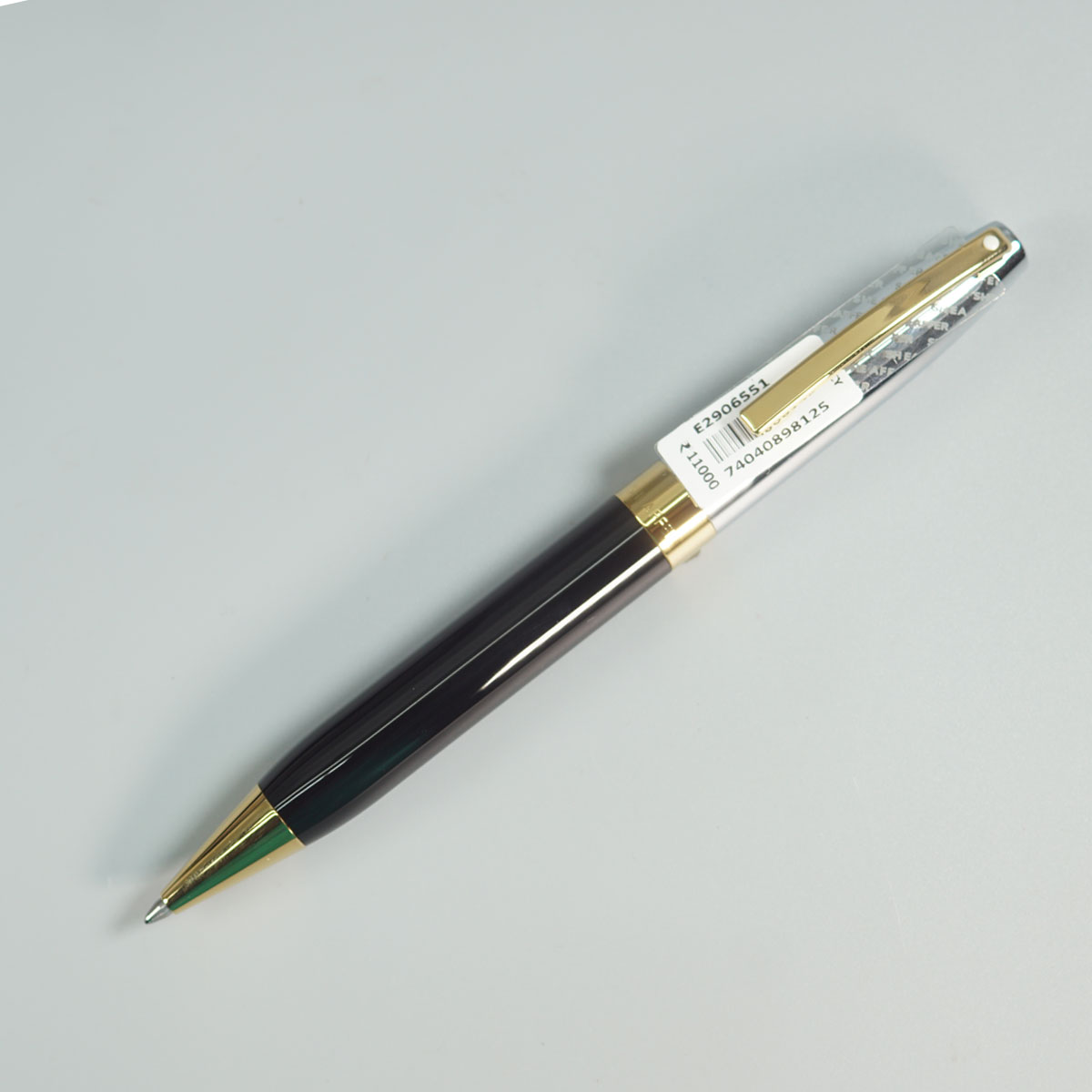 Sheaffer Legacy E9065 BI-Color Black Barrel And Chrome Cap With 14K IP Gold Plated Trim Twist Type Ball Pen SKU 28870