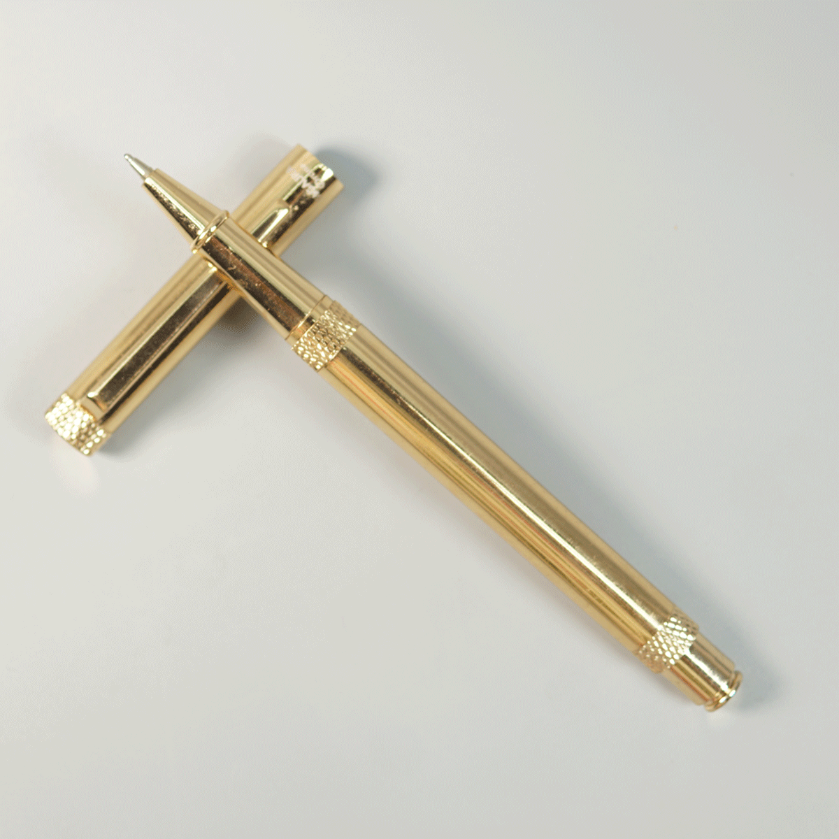Sigaura Drone Gold Color Body  And designed Trim Cap Type Ball Pen SKU 29072