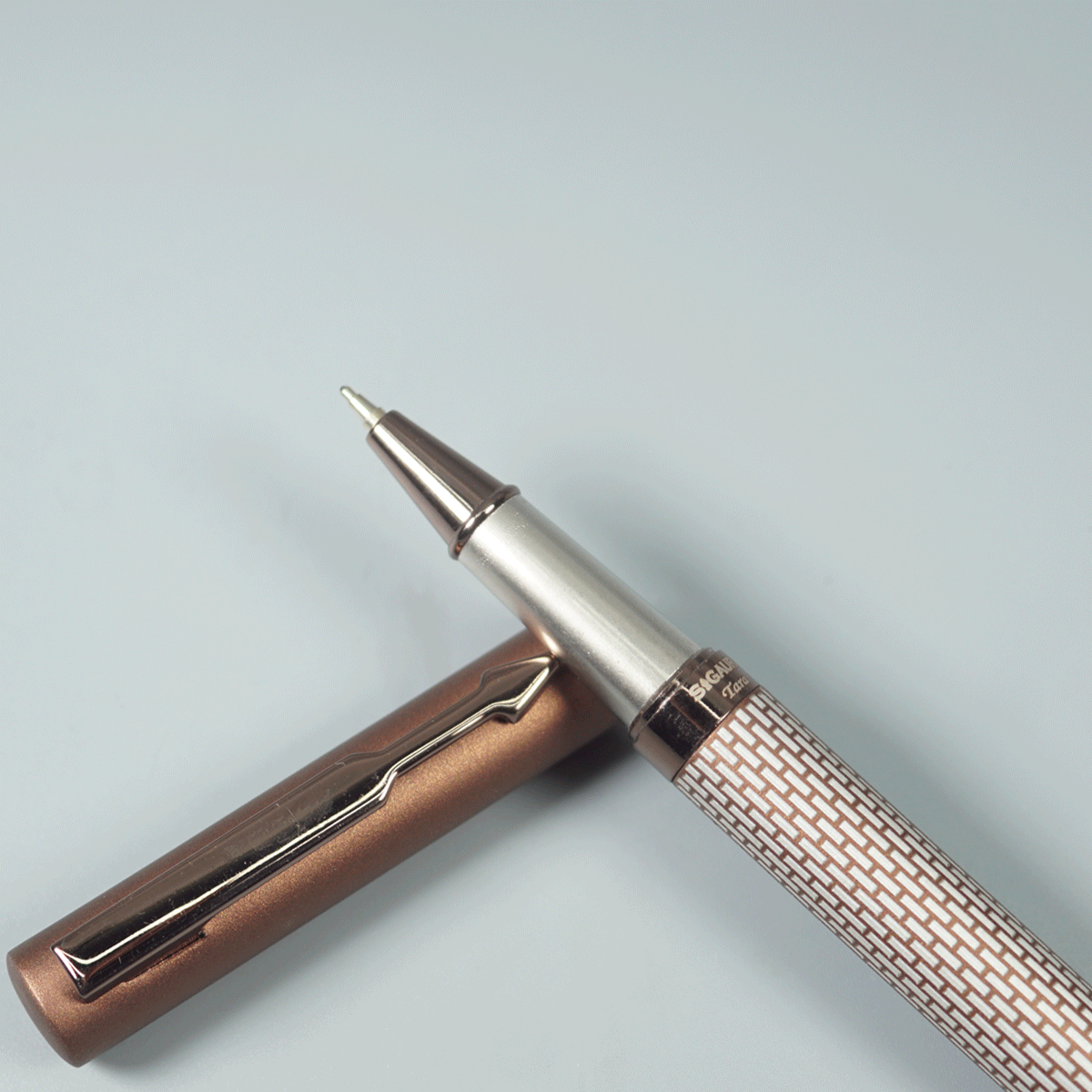Sigaura Tara Mette Body sekkudu Brown Color With Brown Color Cop And Fine Tip Type Ball Pen  SKU 29112