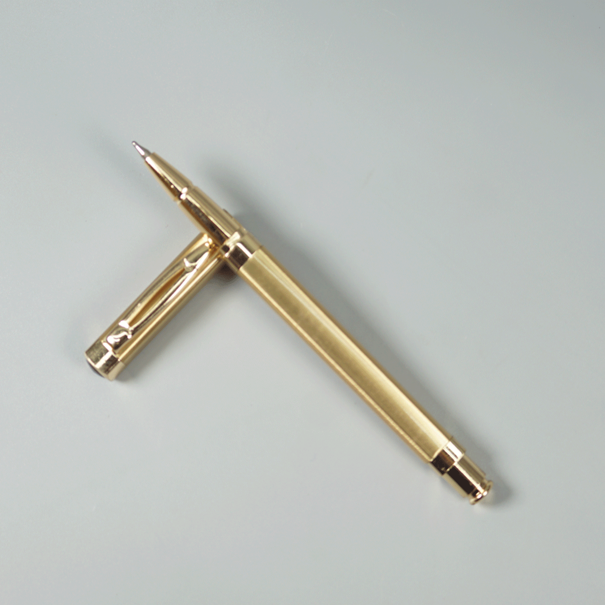 Sigaura Dimension Full Body Gold Color Marball Type With Gold Color And Fine Tip Type Ball Pen SKU 29114
