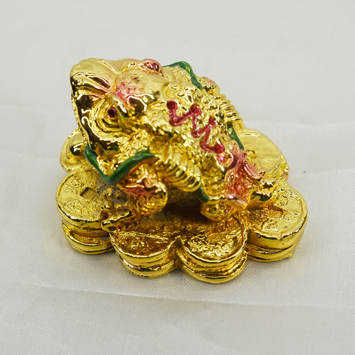 penhouse.in Golden Color Small Tri Leg Frog Statue SKU 51795