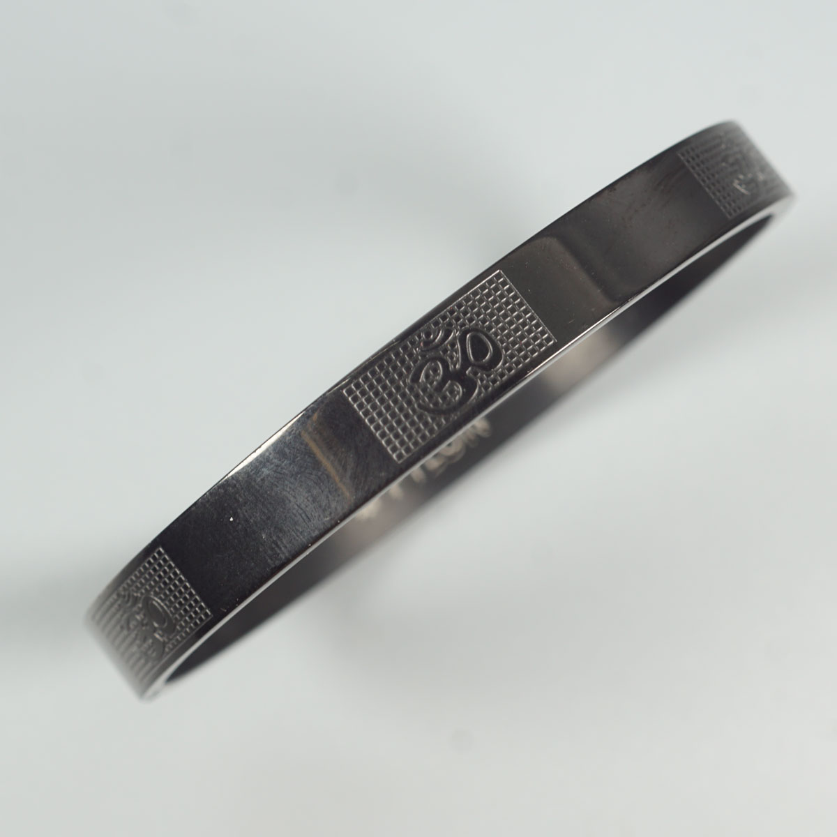 penhouse.in Black Titanium Color Checked Om Symbol Thick Bracelet(kada) SKU 51935