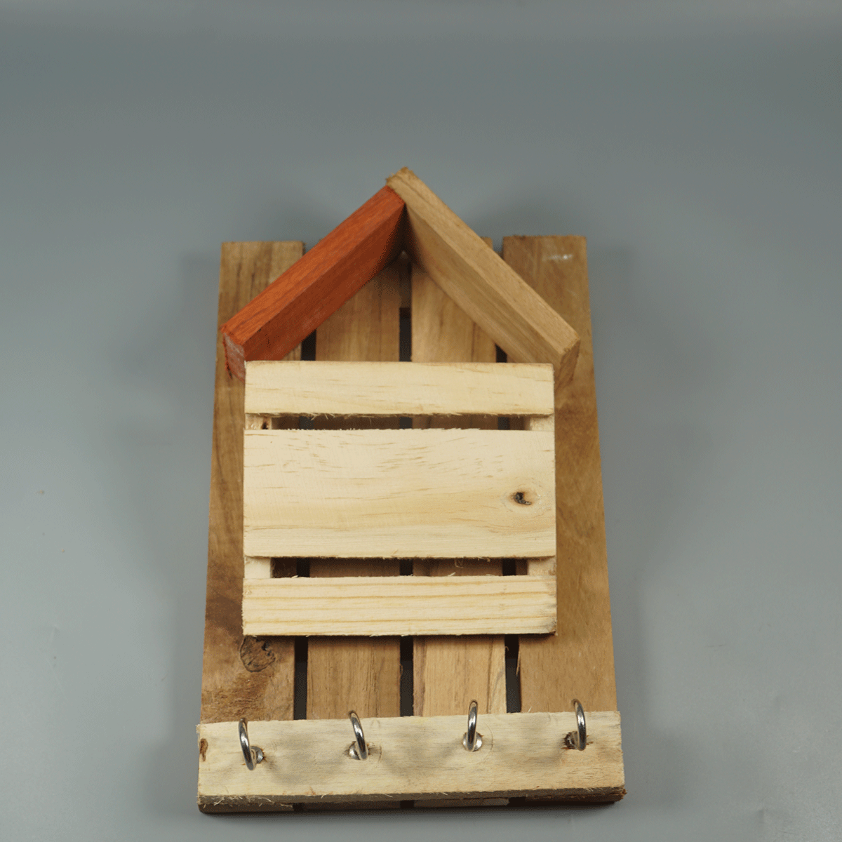 Penhouse.in Wooden Color Key Hanger SKU 52077
