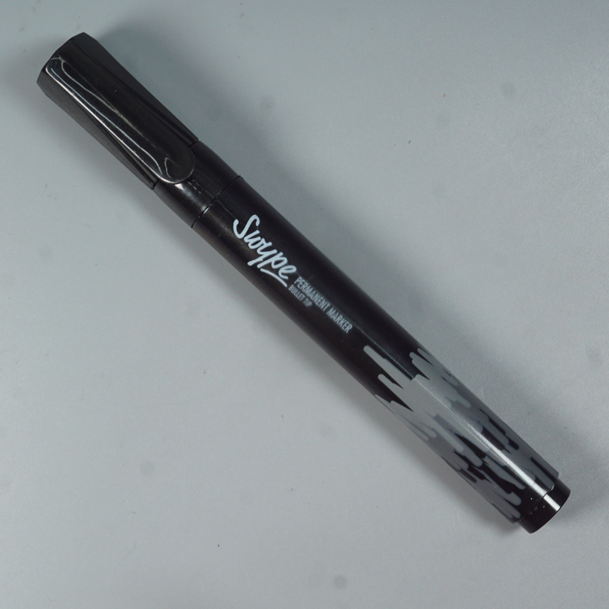 LINC  Swype Permanent Marker Bullet Tip  Black and Grey Color Body With Black Writing Marker SKU 52240