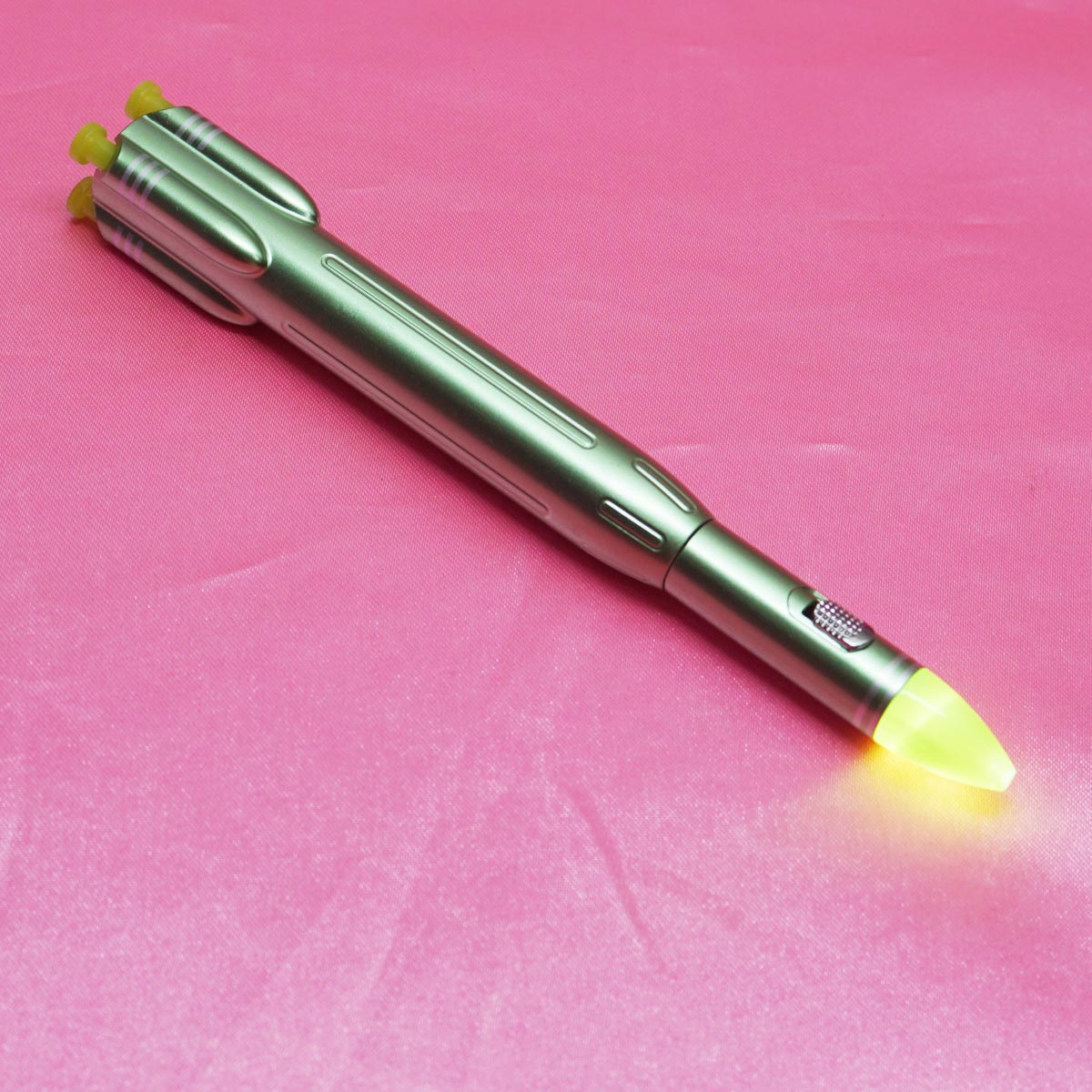 penhouse.in Space Explorer Rocket Launcher Green Color Body Design With Light On Top Fine Tip Gel Pen SKU 55139