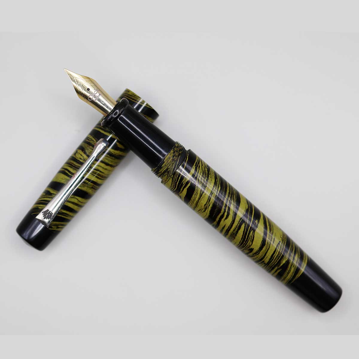 Wow Brand Model – 1008B Magizham (மகிழம்) Handmade Ebonite Pen Green and Black Color  Marble finish Body and Cap with Black Color Top and Bottom Finial, Black Color Section SKU 60019