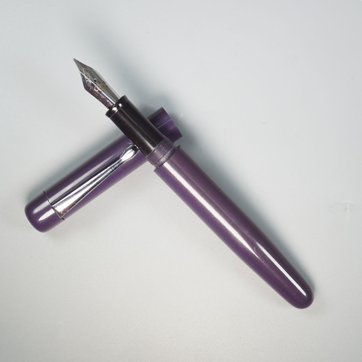 WOW 1004A Vidya (வித்யா) Classic Ebonite Light Purple Color Body Silver Clip Cap Model Eyedropper Type Fountain Pen SKU 60046