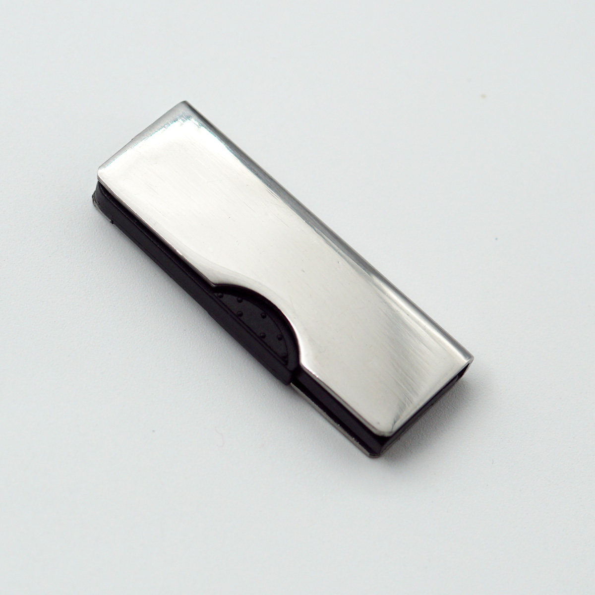 penhouse.in Silver Color Swivel USB Pen Drive 32GB SKU 96703