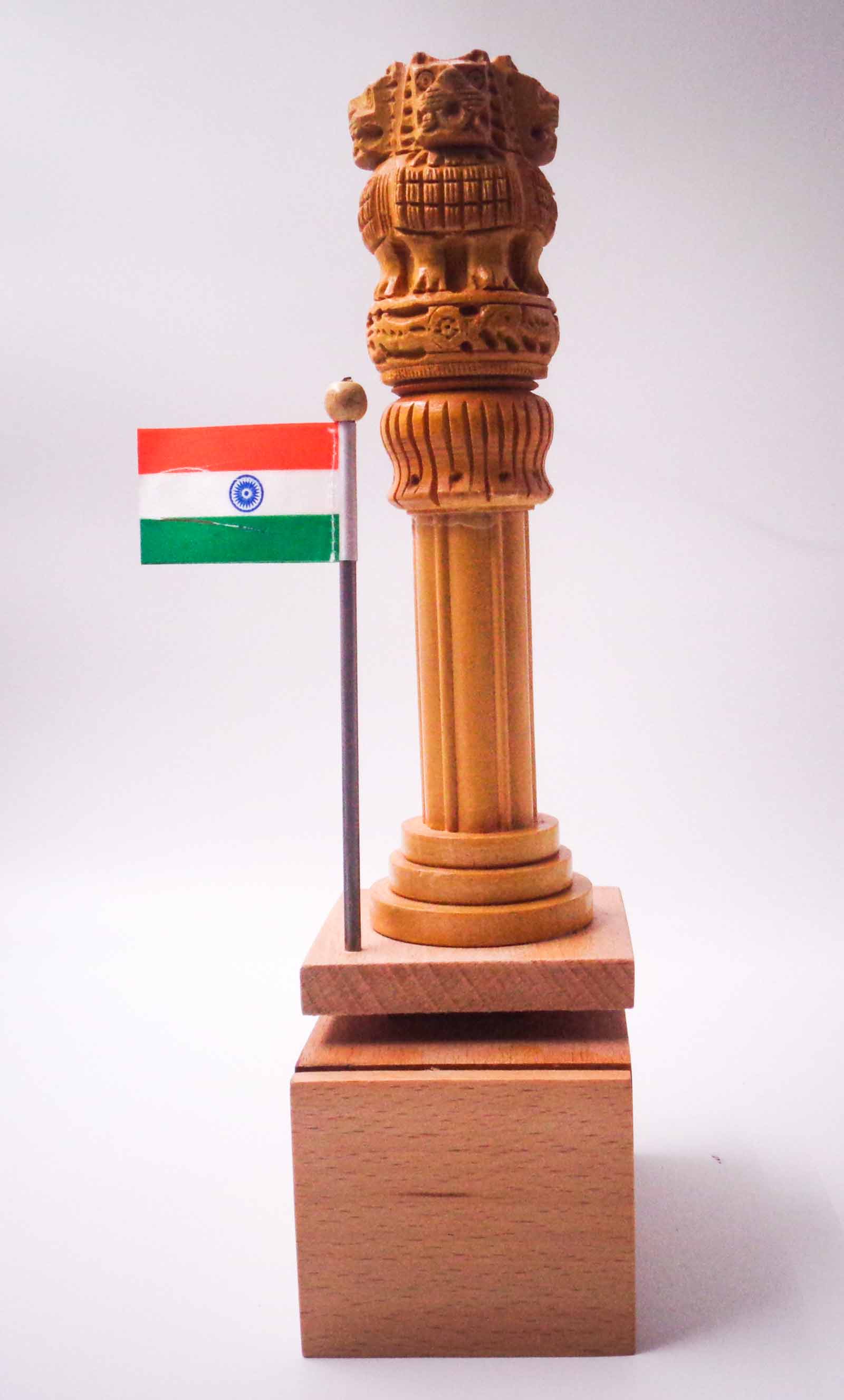 Ashok Pillar 29.5cm Wooden Statue And Single Indian Flag With Customized Card Holder Drawer SKU 96858