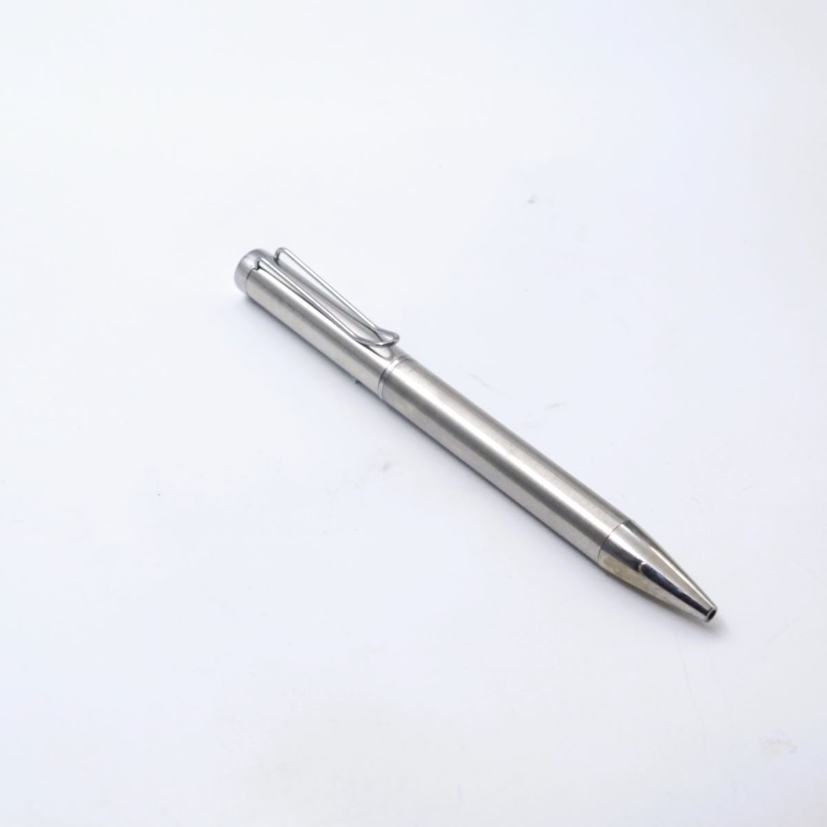 penhouse.in 314 Steel Material Silver Color Body Twist Type Ball Pen SKU 26958