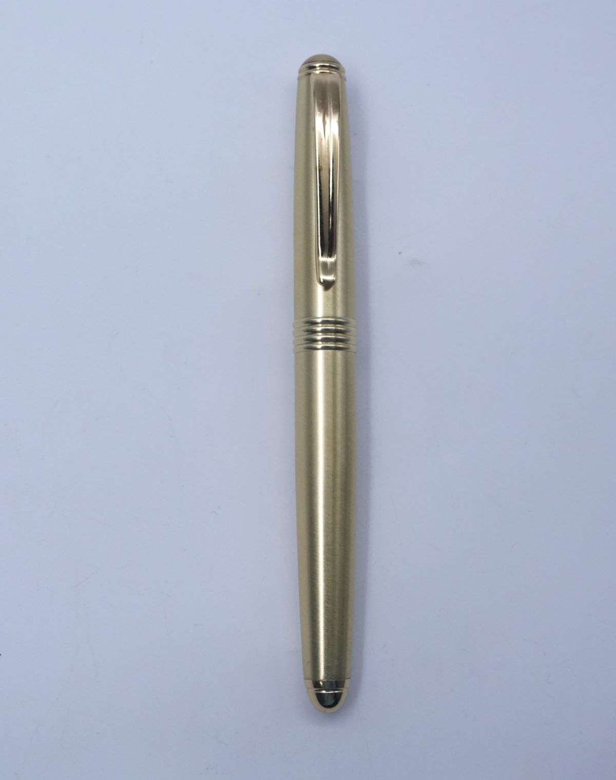 Penhouse.in Gold color body and clip with Gold Grip Roller Ball Pen SKU 26685