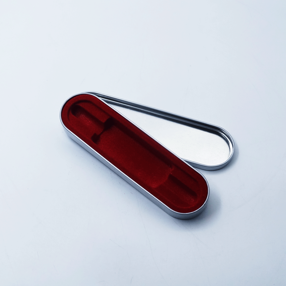 Penhouse.in silver color pen box SKU 51461