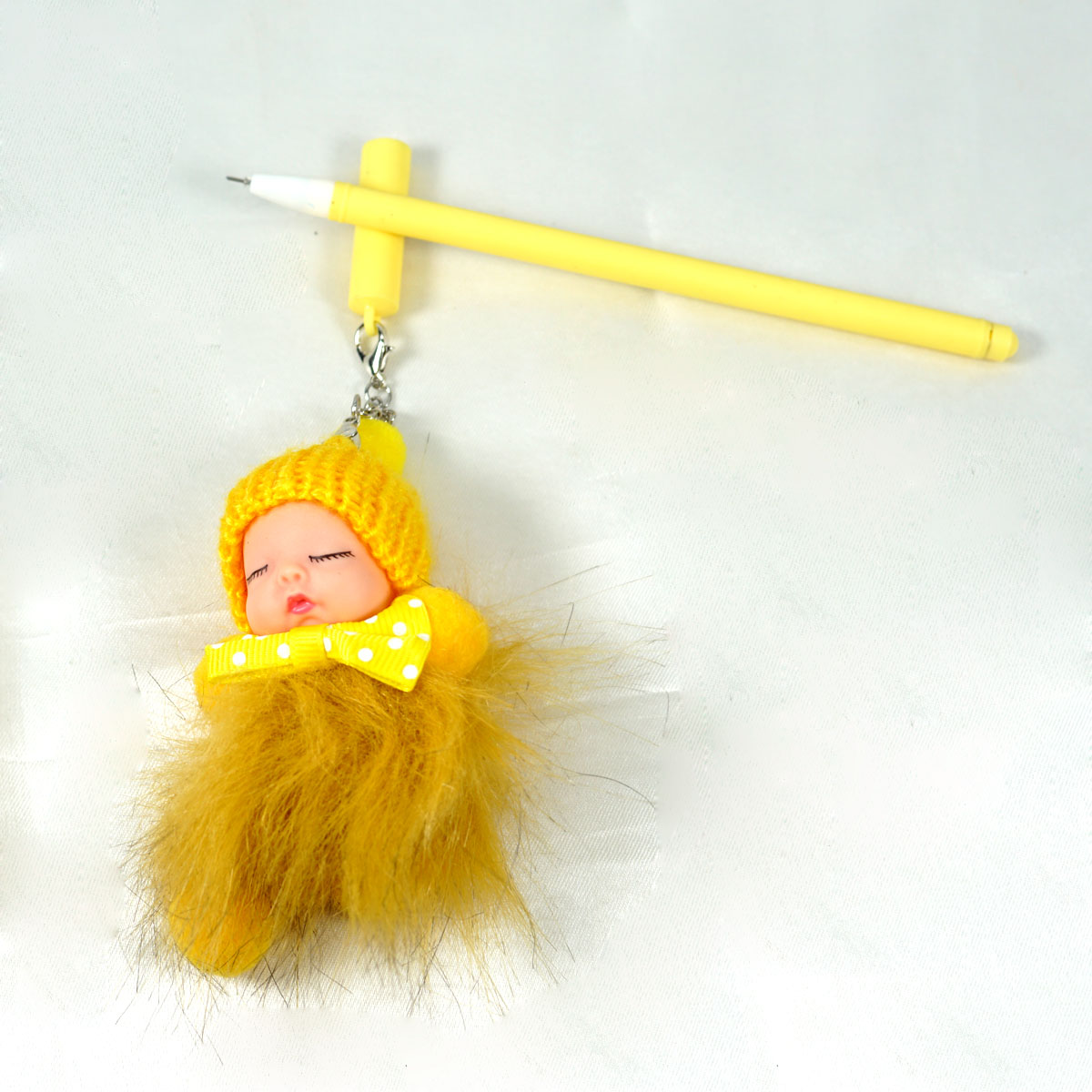 penhouse.in Yellow Color Jel Pen With Yellow Color Baby Doll Key chain SKU 51691