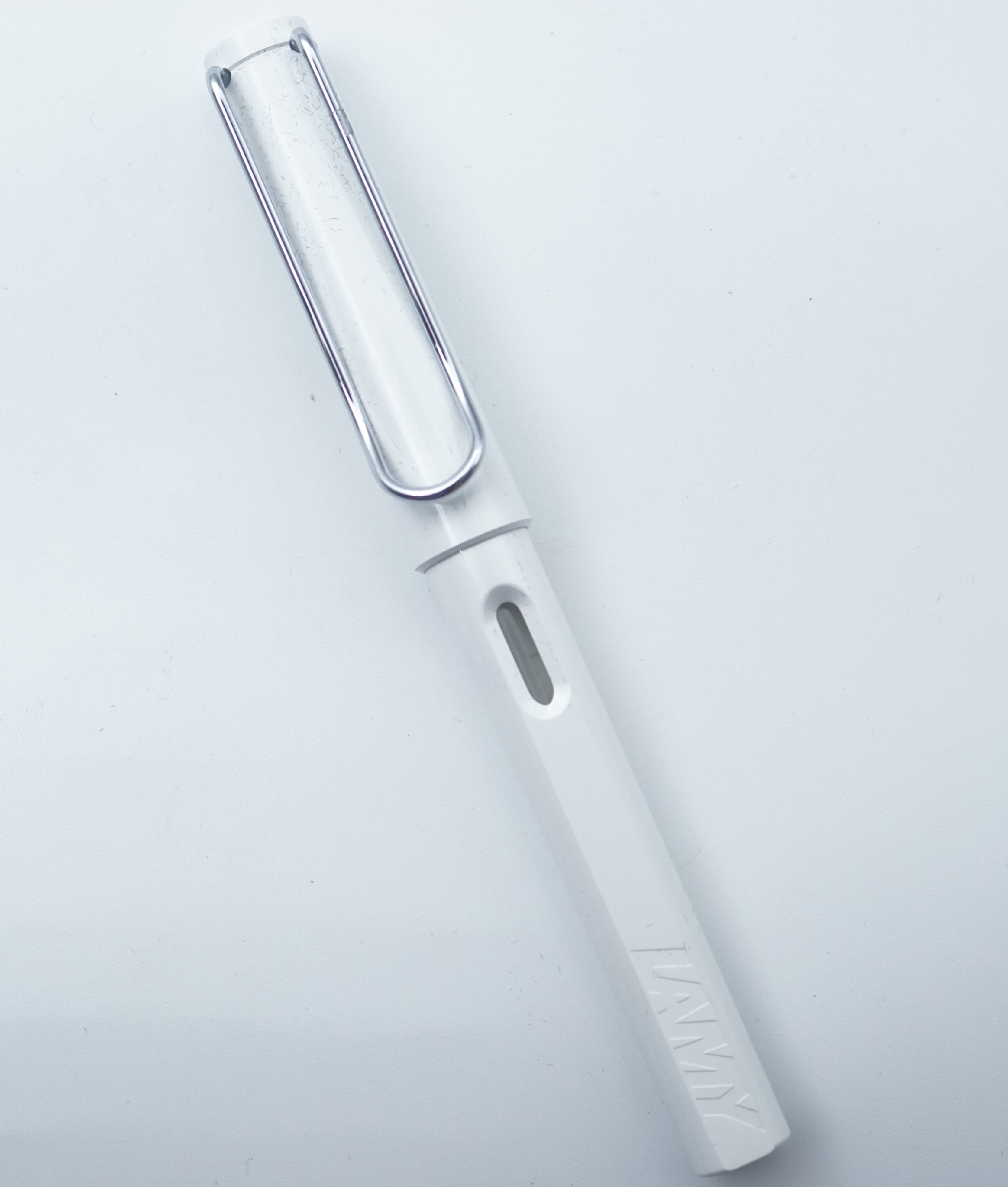 Lamy Safari White Color Body With Sliver Clip Medium Nib Converter type Fountain Pen SKU 24785