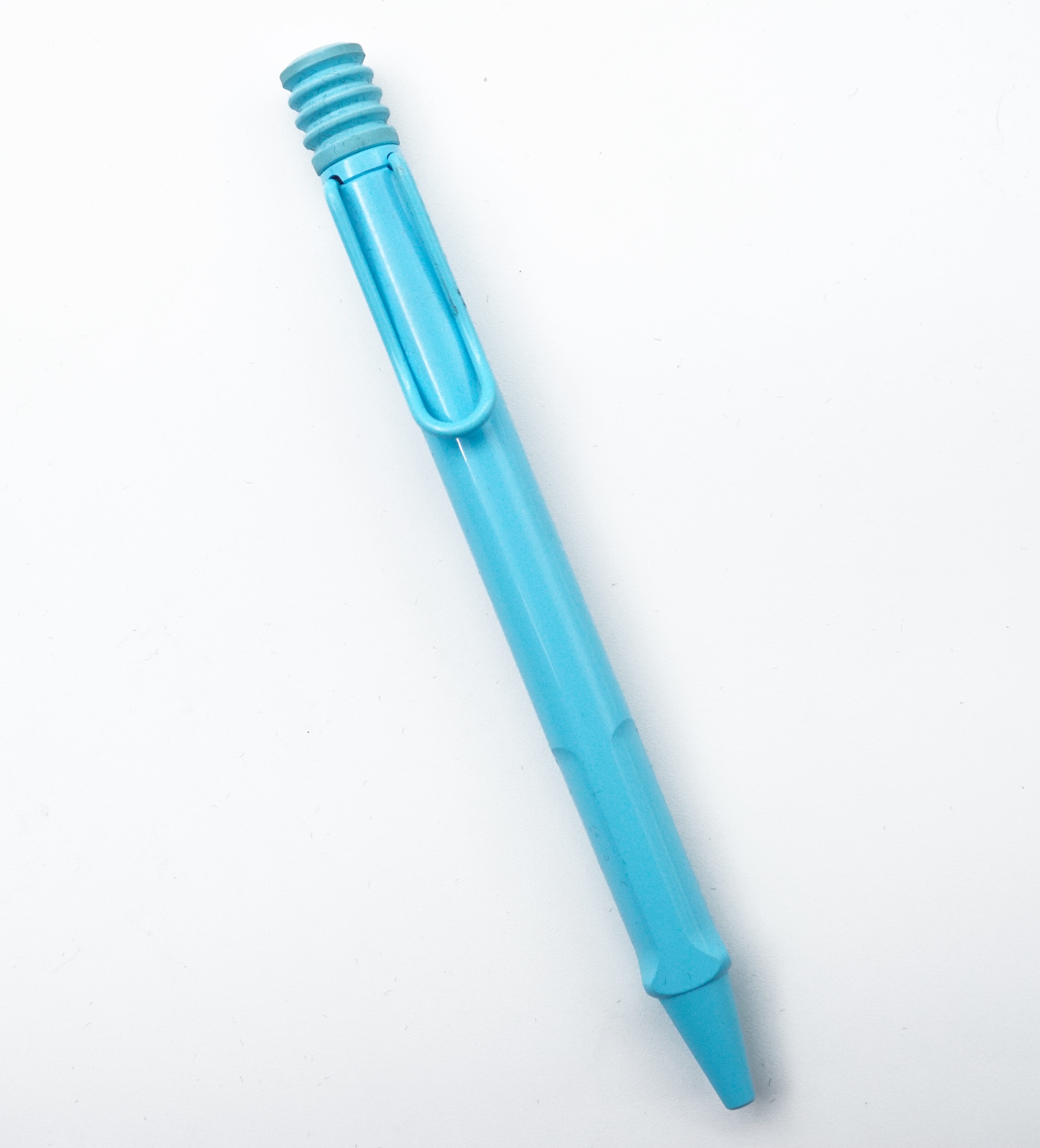 Lamy Safari  Aquasky Blue Color Body Medium Tip Retractable Type Ball Pen SKU 24803