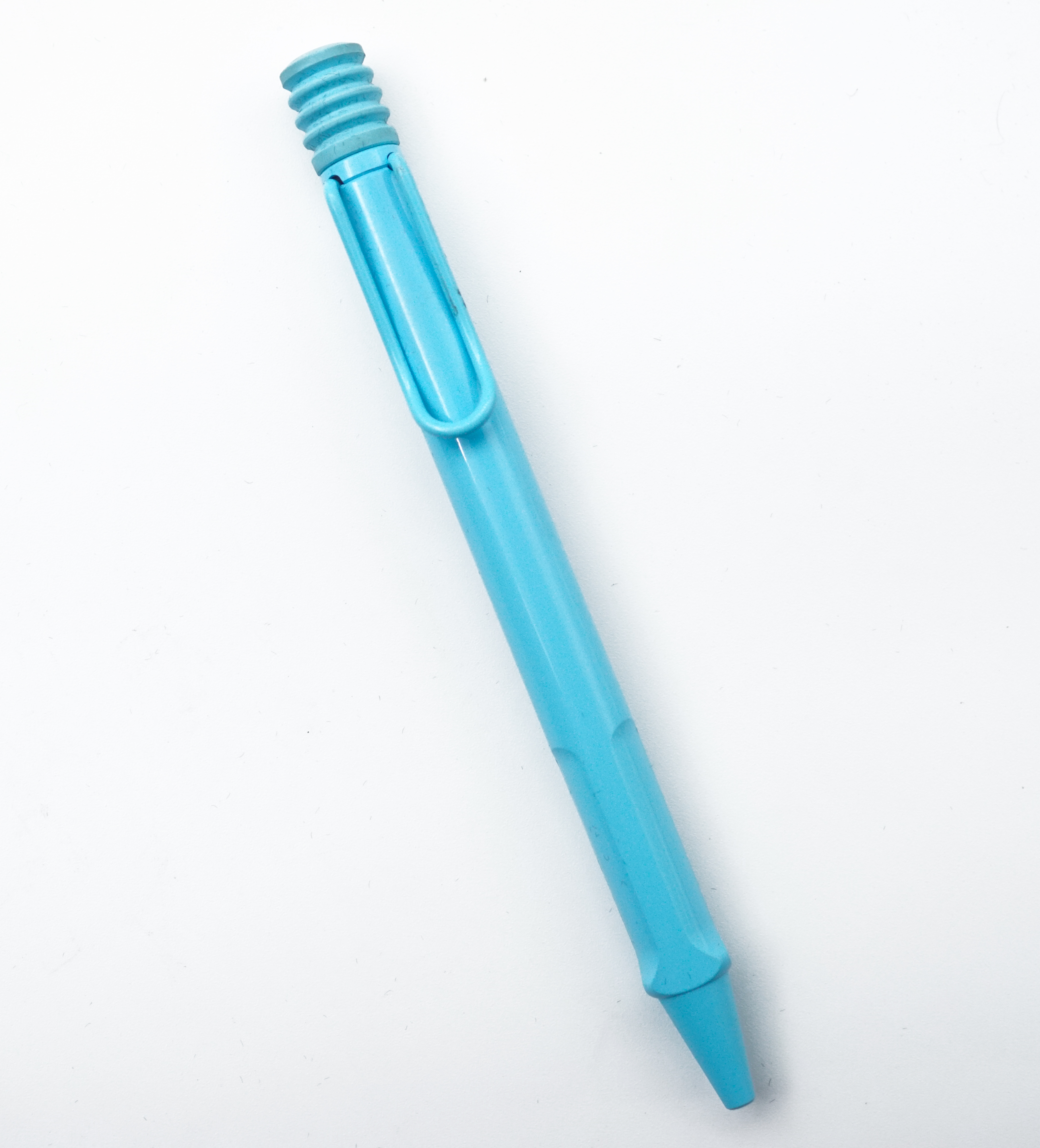 Lamy Safari  Aquasky Blue Color Body Medium Tip Retractable Type Ball Pen SKU 24803