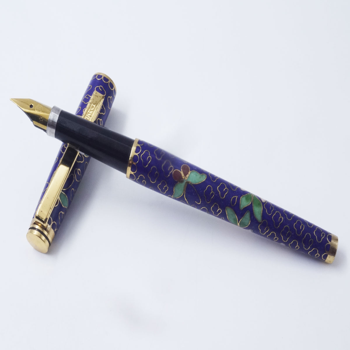 Hero Vintage Blue Color Body With Gold Clip And  Flower Design Extra Fine Nib Converter Type Fountain Pen SKU 26529