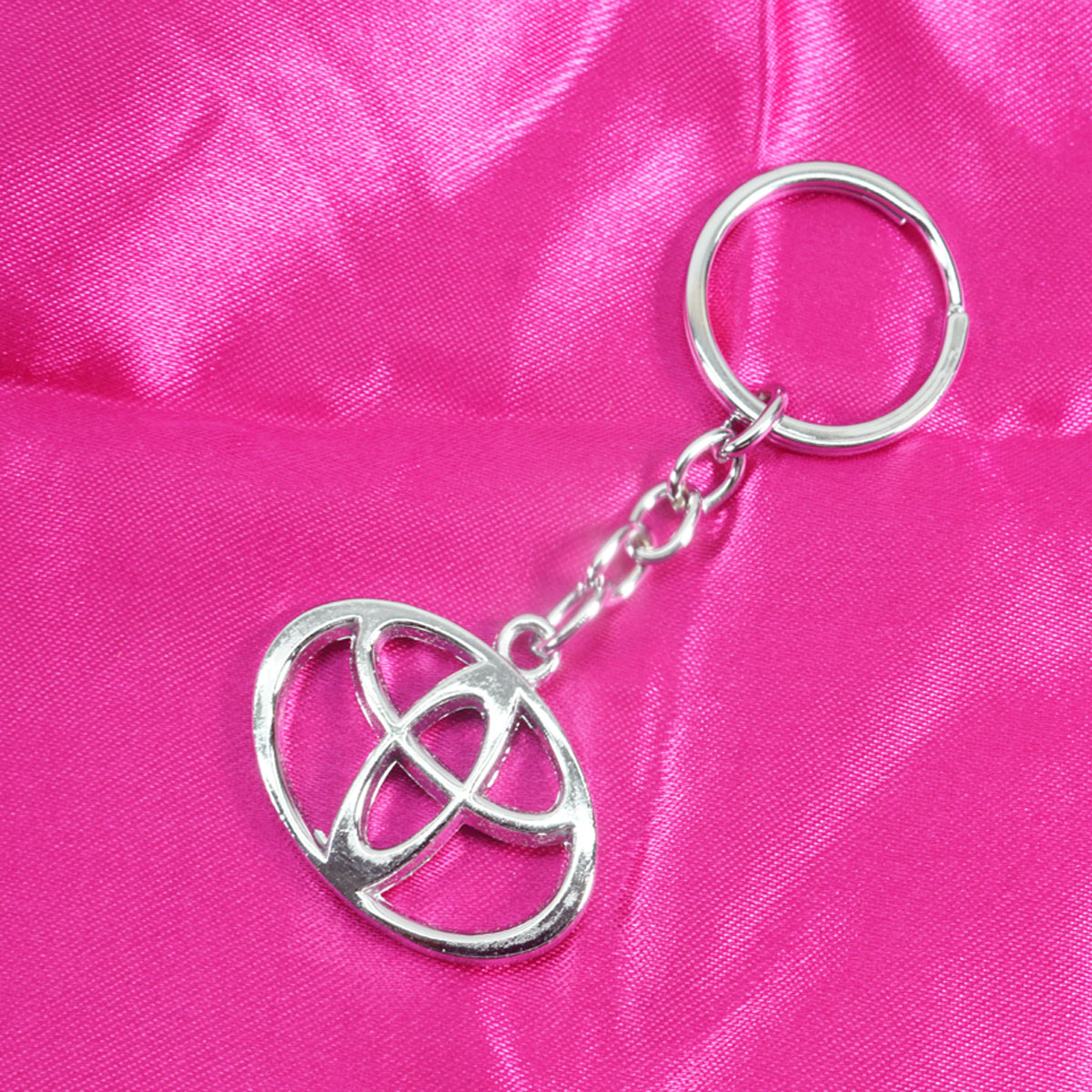 penhouse.in Stylish Chrome Finish Silver Toyoto Logo Keychain SKU KP320