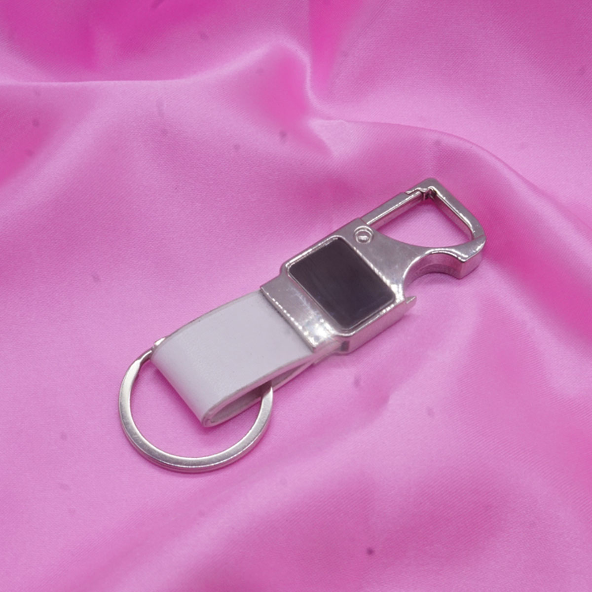 penhouse.in White Color Metal Locked Keychain  SKU KP364