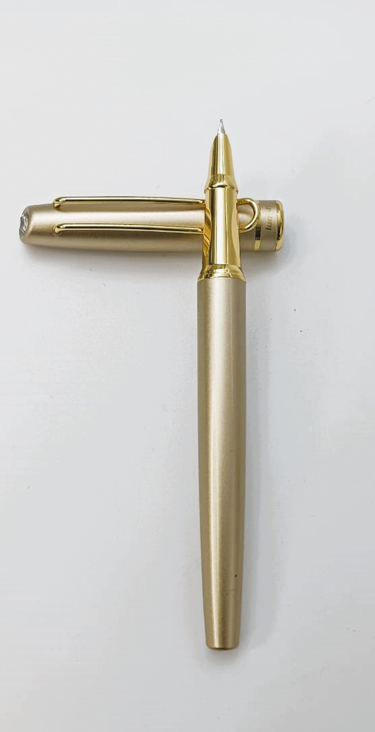 Luoshi 281 Sandal Gold Color Body Gold Clip With Gold Grip Stone Top Cap Fine Nib Converter Type Fountain Pen  SKU 24974