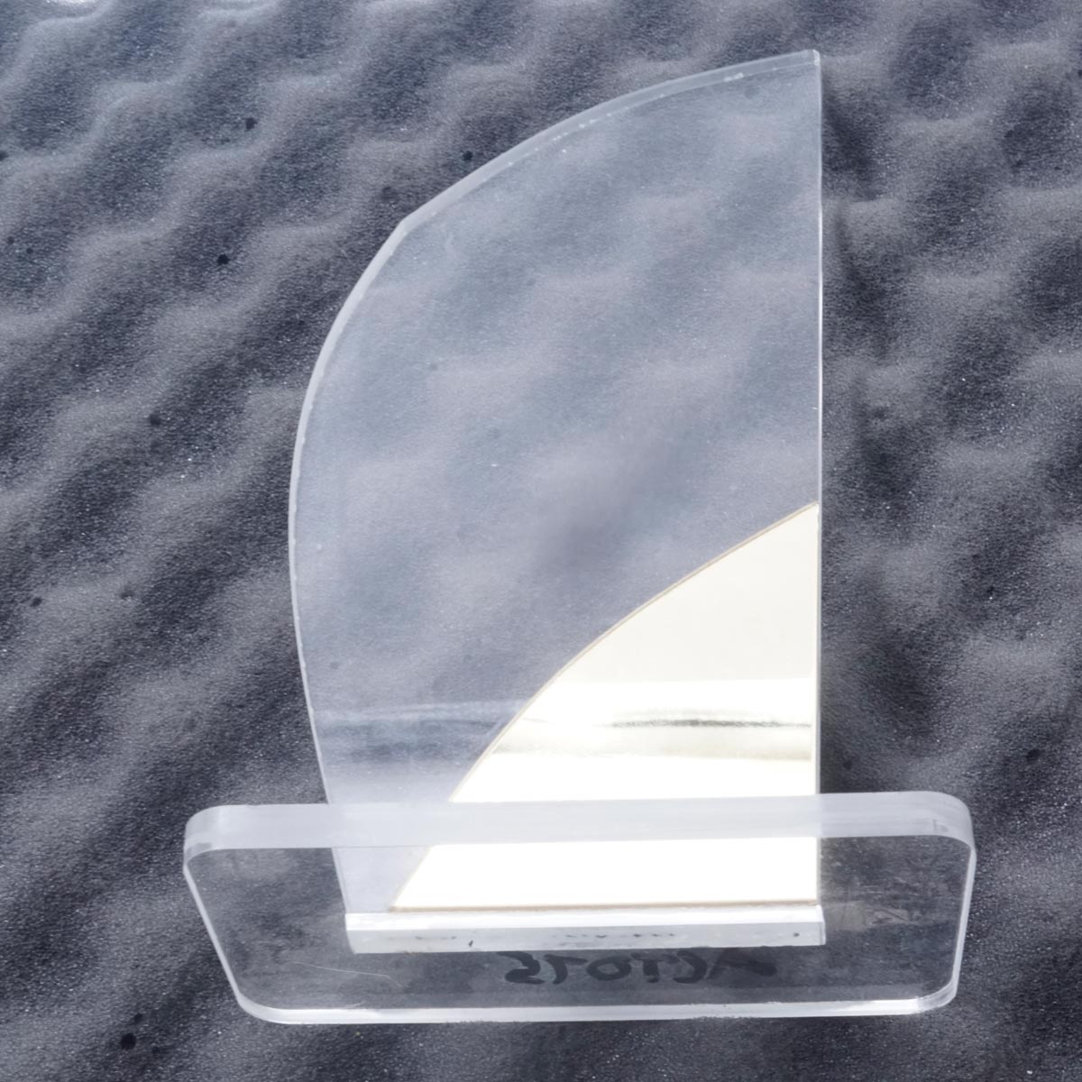 penhouse.in Transparent Crystal Trophy with Gold SKU 95044