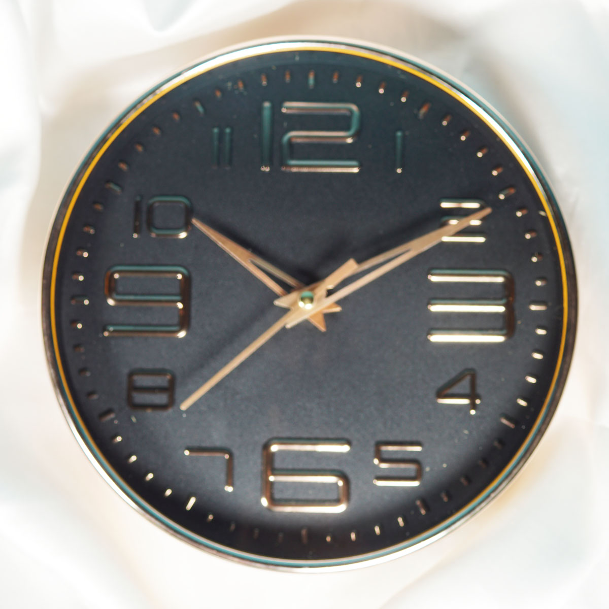 Siddharth Quartz Copper color  Elegant  Circle Shape Wall Clock SKU 51621