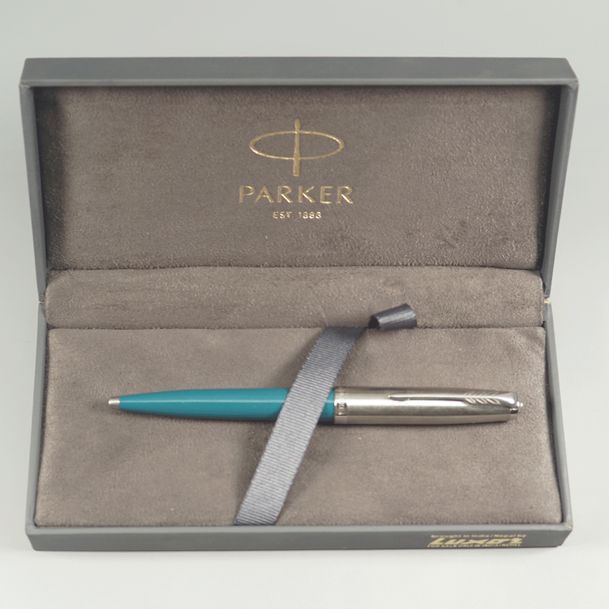 Parker 51 Teal Blue Color Body Chrome Trim Twist Type Ball Pen SKU 14739
