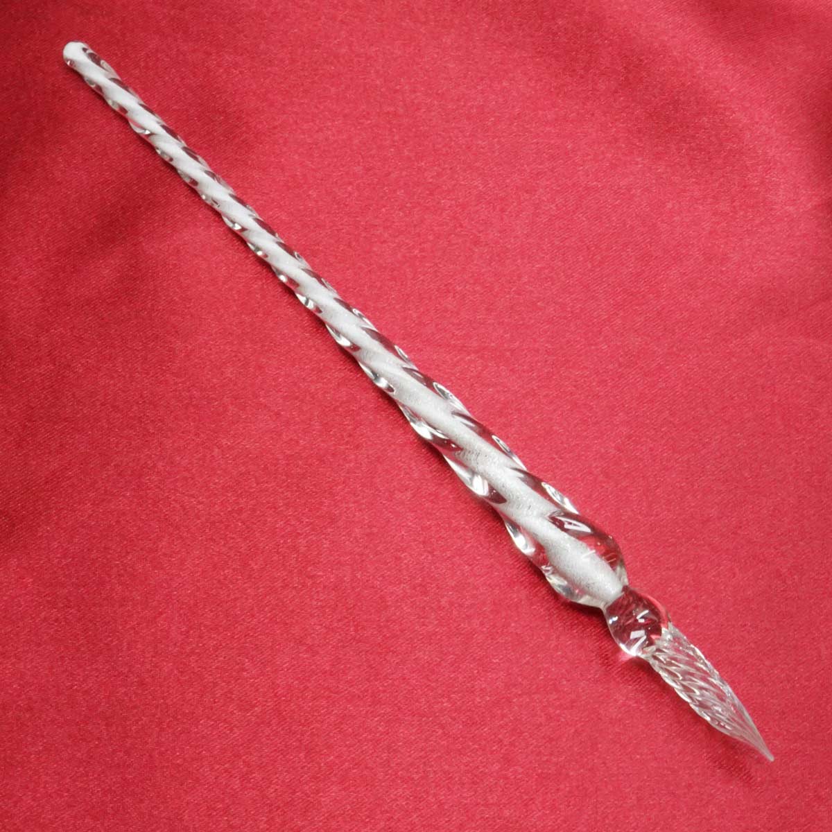 Penhouse.in Glass Dip Pen White Color Body With Fine Tip SKU 21590